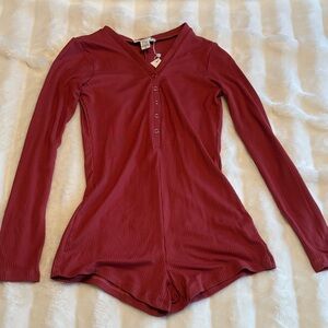 Women’s Red Mauve Long Sleeve SOFT Button-Up Romper NWT NEW Stretchy